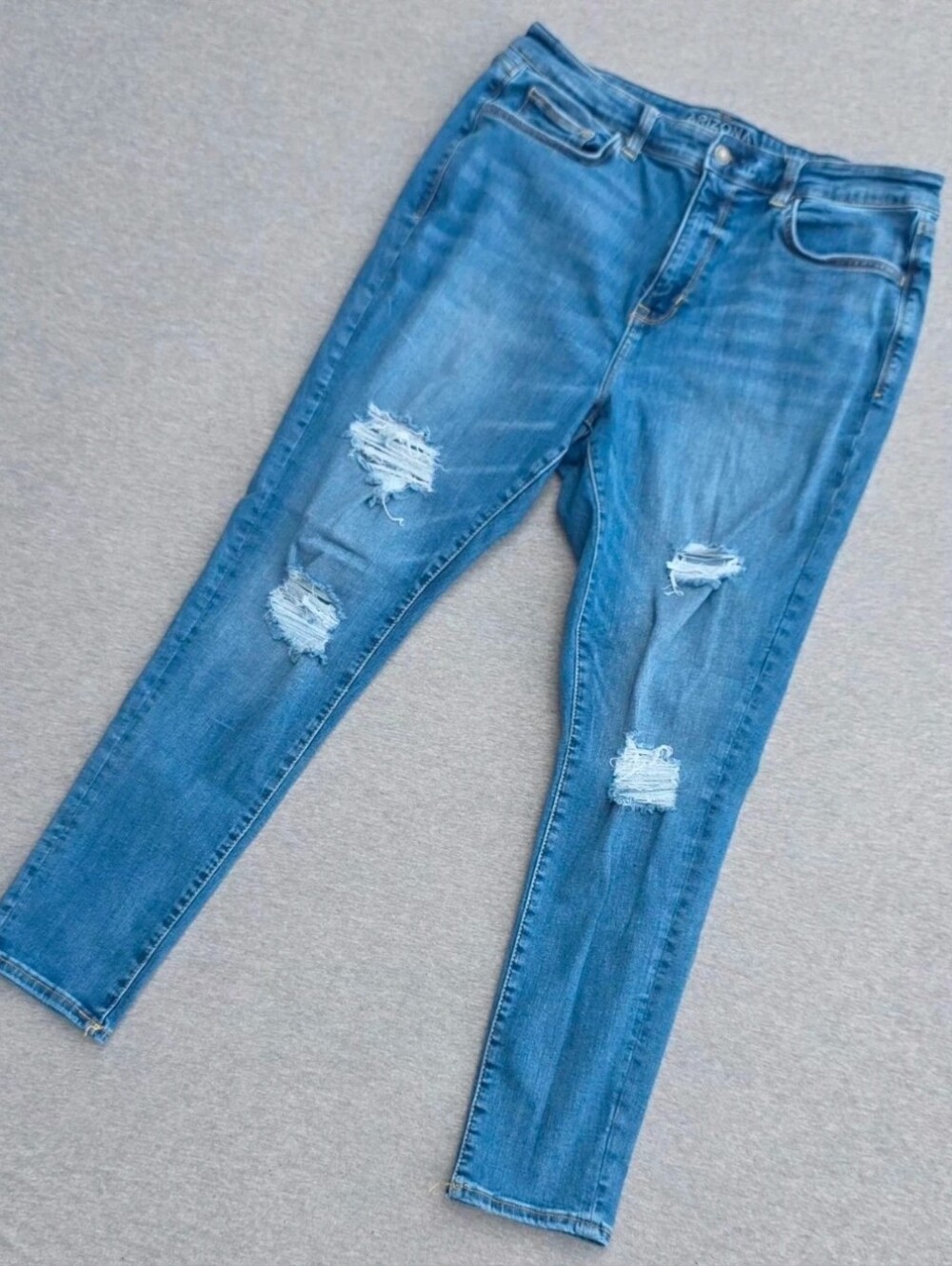 Arizona Jean Co Women's High Rise Distressed Jegging Jeans Size 17 Skinny Jeans